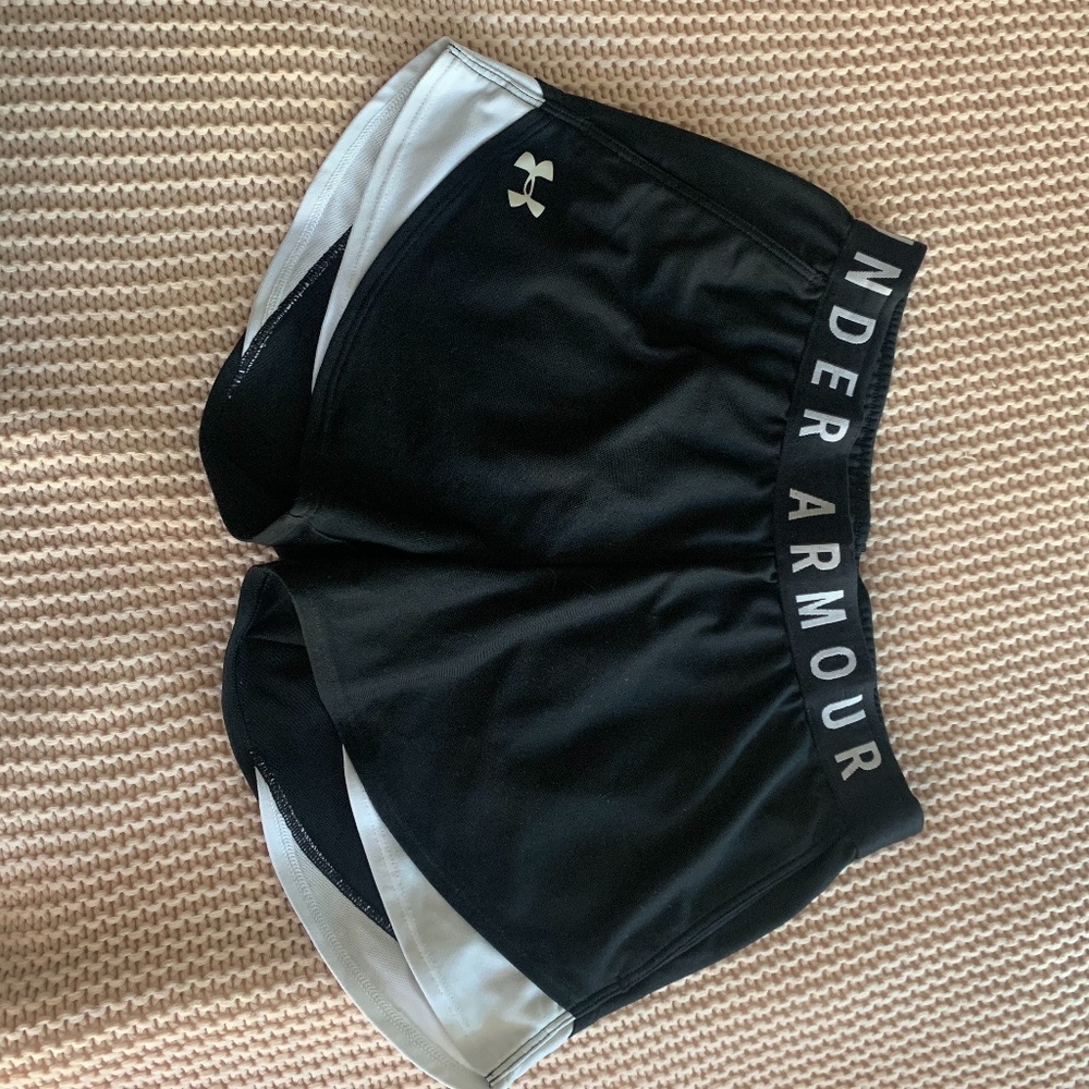 Under armour shorts size xs
